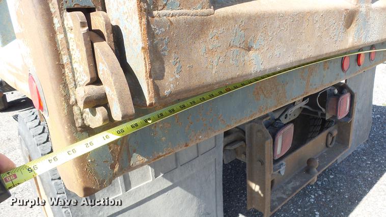 image for item DC3102 2005 International 4200 dump truck