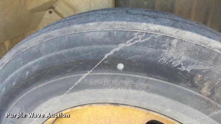 image for item DC3102 2005 International 4200 dump truck