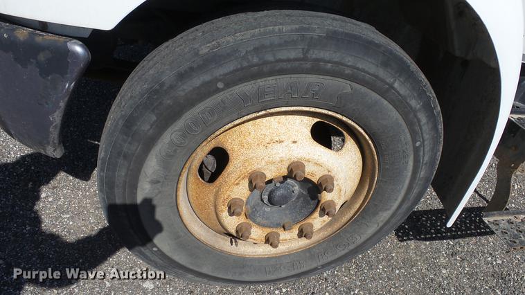 image for item DC3102 2005 International 4200 dump truck