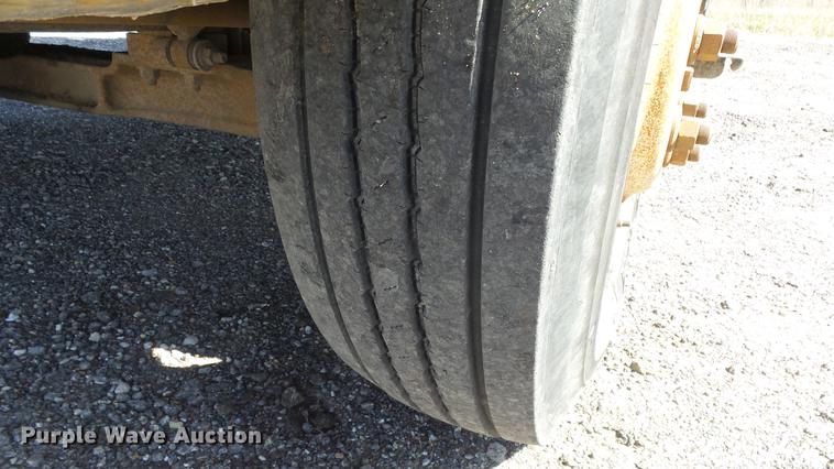 image for item DC3102 2005 International 4200 dump truck