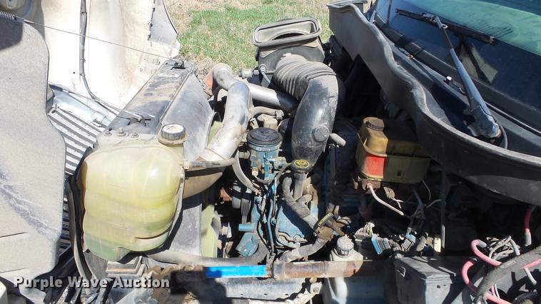 image for item DC3102 2005 International 4200 dump truck