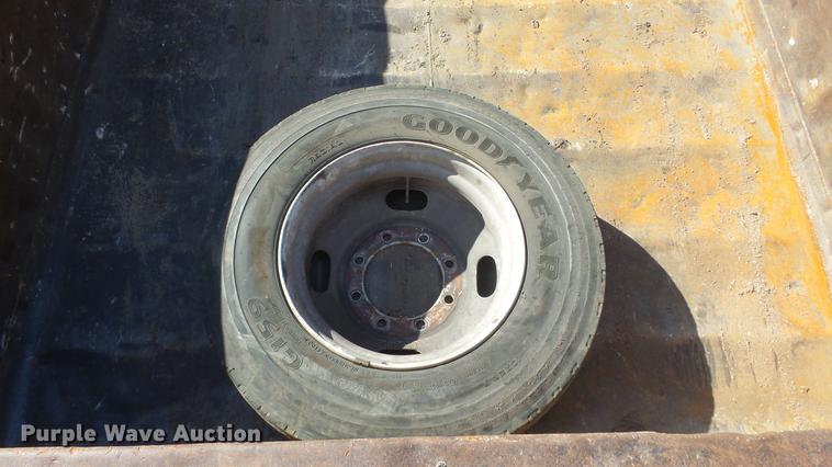 image for item DC3102 2005 International 4200 dump truck