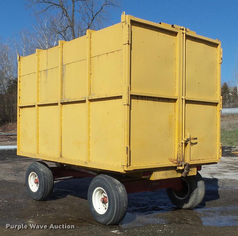 image for item DC7379 2003 shop built leaf collection wagon