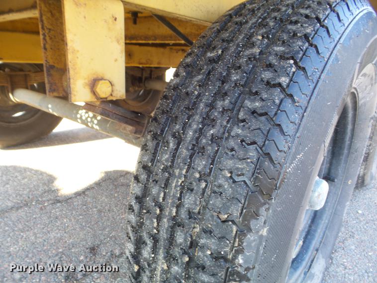 image for item DC7380 2003 Dinkmar CRT leaf vacuum