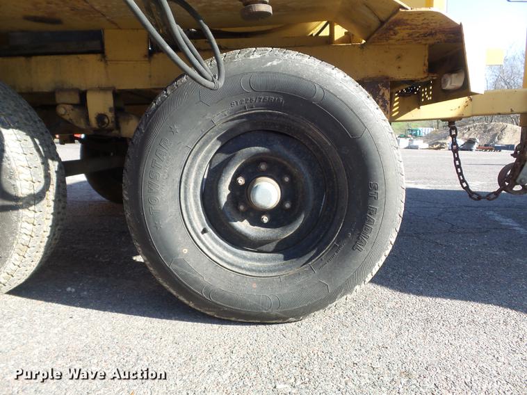 image for item DC7380 2003 Dinkmar CRT leaf vacuum