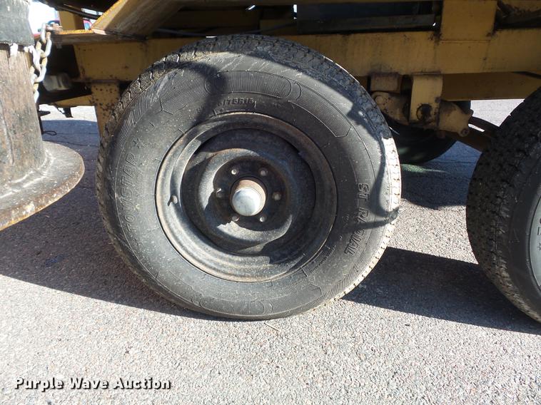 image for item DC7380 2003 Dinkmar CRT leaf vacuum