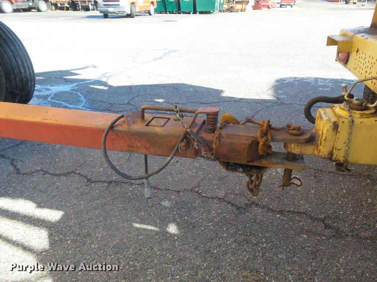 image for item DC7380 2003 Dinkmar CRT leaf vacuum