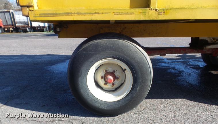 image for item DC7380 2003 Dinkmar CRT leaf vacuum