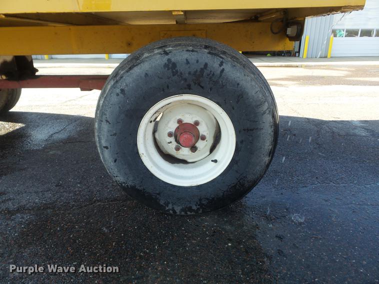 image for item DC7380 2003 Dinkmar CRT leaf vacuum