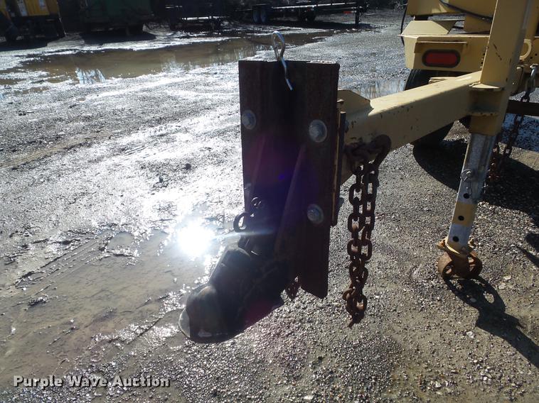 image for item DC7381 2003 Dinkmar CRT leaf vacuum