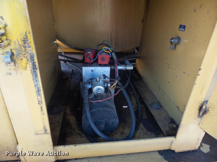 image for item DC7381 2003 Dinkmar CRT leaf vacuum