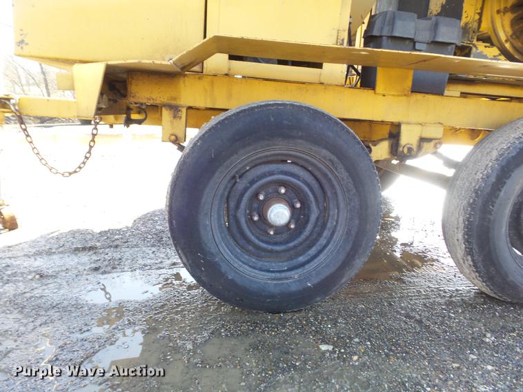 image for item DC7381 2003 Dinkmar CRT leaf vacuum