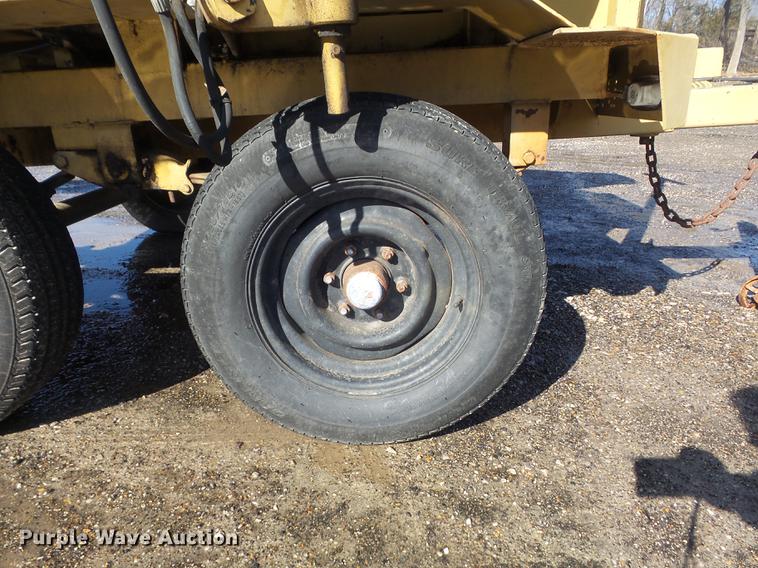 image for item DC7381 2003 Dinkmar CRT leaf vacuum