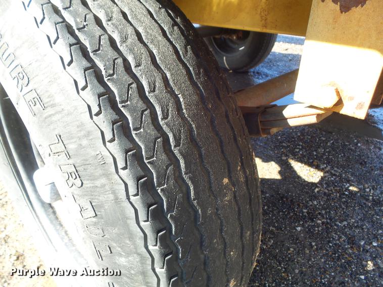 image for item DC7381 2003 Dinkmar CRT leaf vacuum