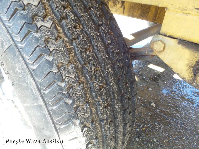 image for item DC7381 2003 Dinkmar CRT leaf vacuum