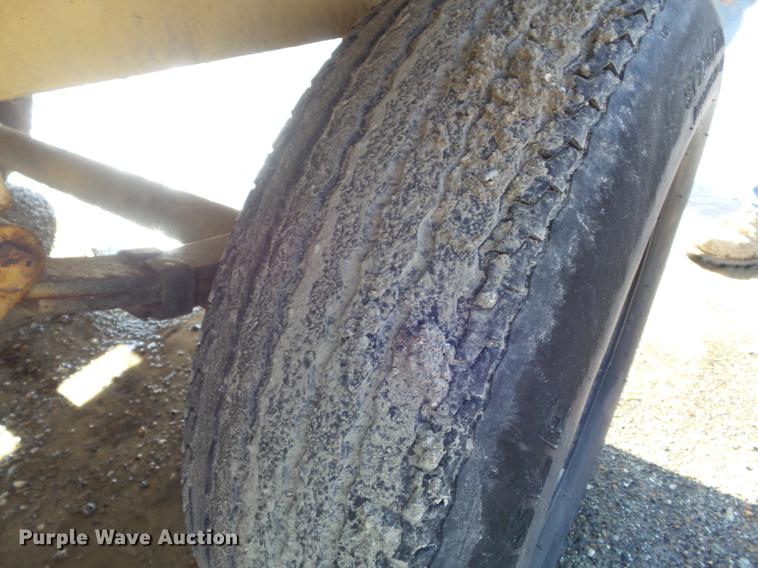 image for item DC7381 2003 Dinkmar CRT leaf vacuum