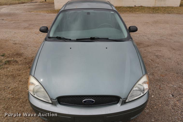 image for item DC7653 2006 Ford Taurus
