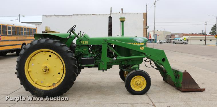 image for item DC7658 John Deere 2520 tractor