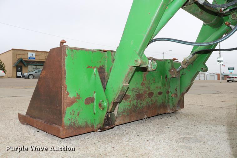 image for item DC7658 John Deere 2520 tractor