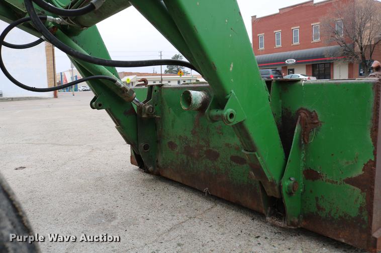 image for item DC7658 John Deere 2520 tractor