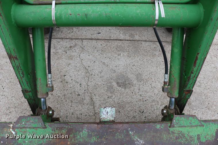 image for item DC7658 John Deere 2520 tractor