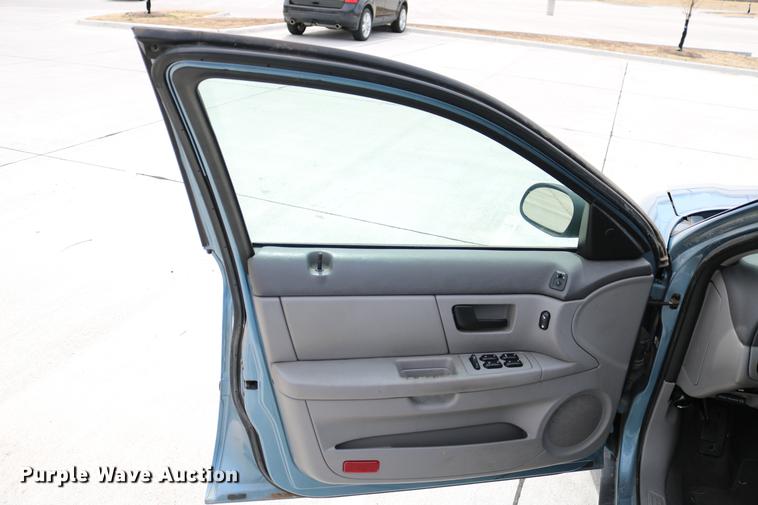 image for item DC7660 2005 Ford Taurus