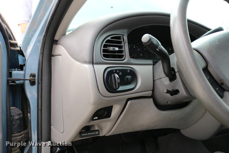 image for item DC7660 2005 Ford Taurus