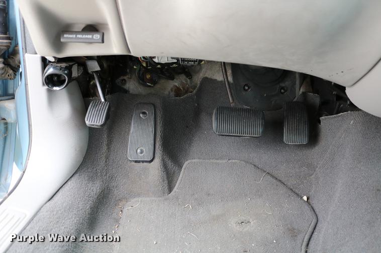 image for item DC7660 2005 Ford Taurus