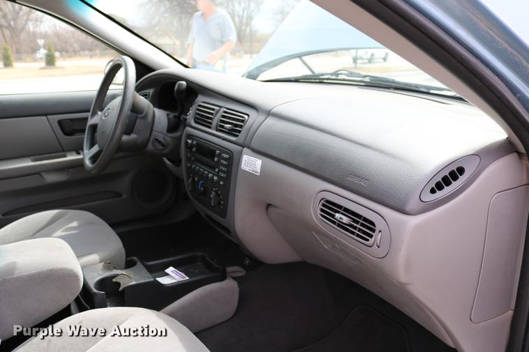 image for item DC7660 2005 Ford Taurus