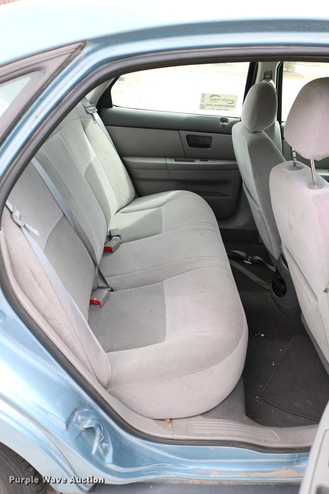 image for item DC7660 2005 Ford Taurus