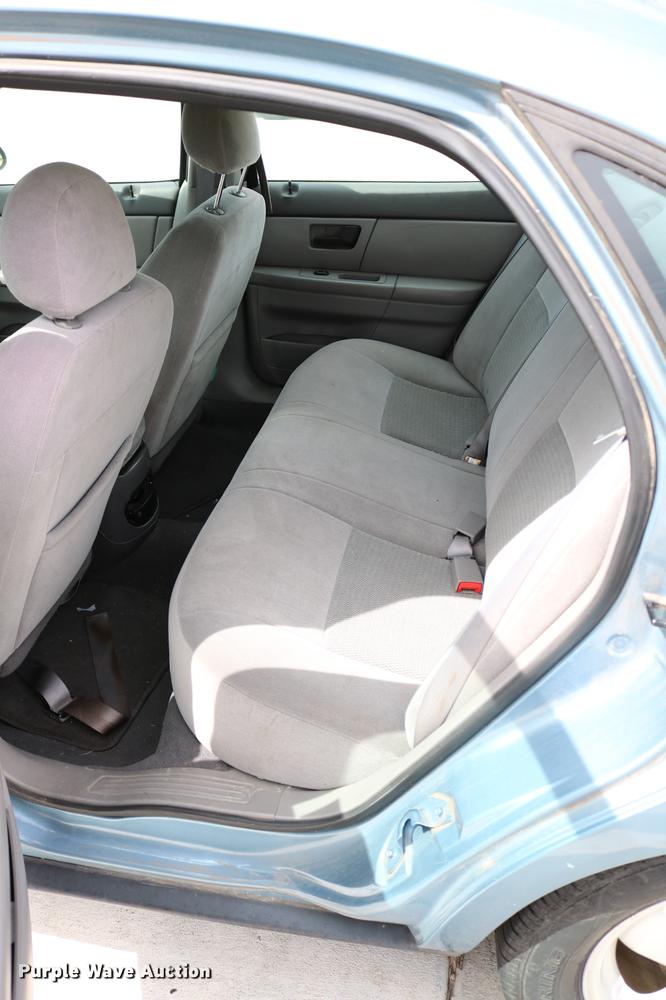 image for item DC7660 2005 Ford Taurus