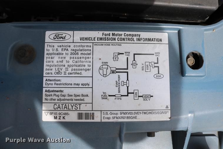 image for item DC7660 2005 Ford Taurus
