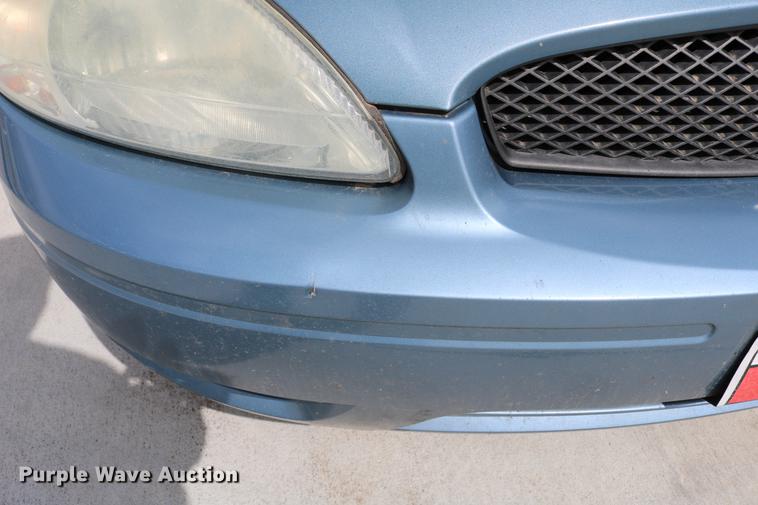 image for item DC7660 2005 Ford Taurus