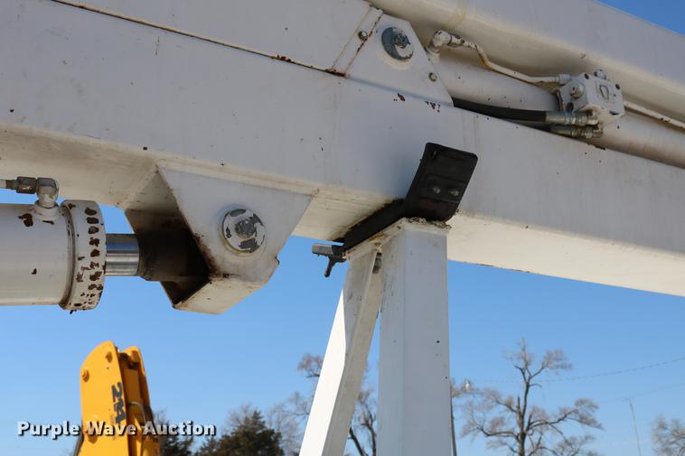 image for item DC7664 1989 Ford F450 Super Duty bucket truck