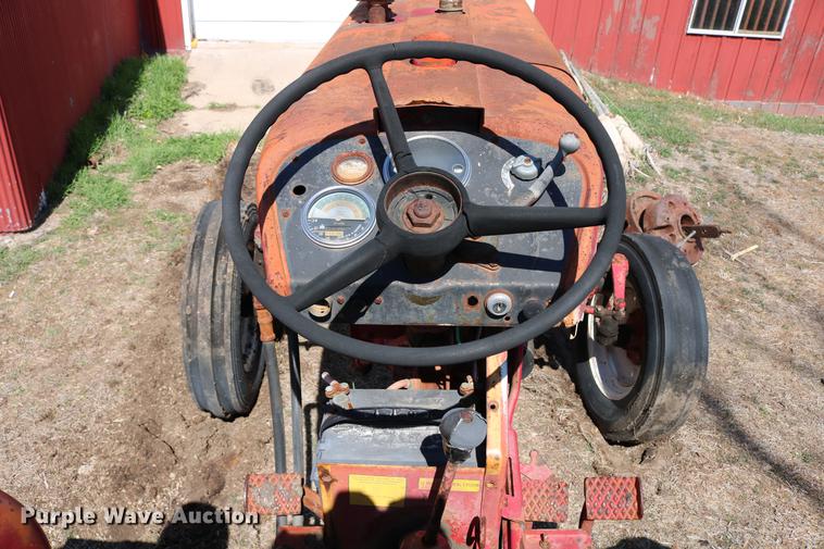 image for item DC7665 International 404 tractor