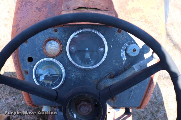 image for item DC7665 International 404 tractor