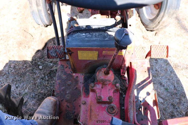image for item DC7665 International 404 tractor