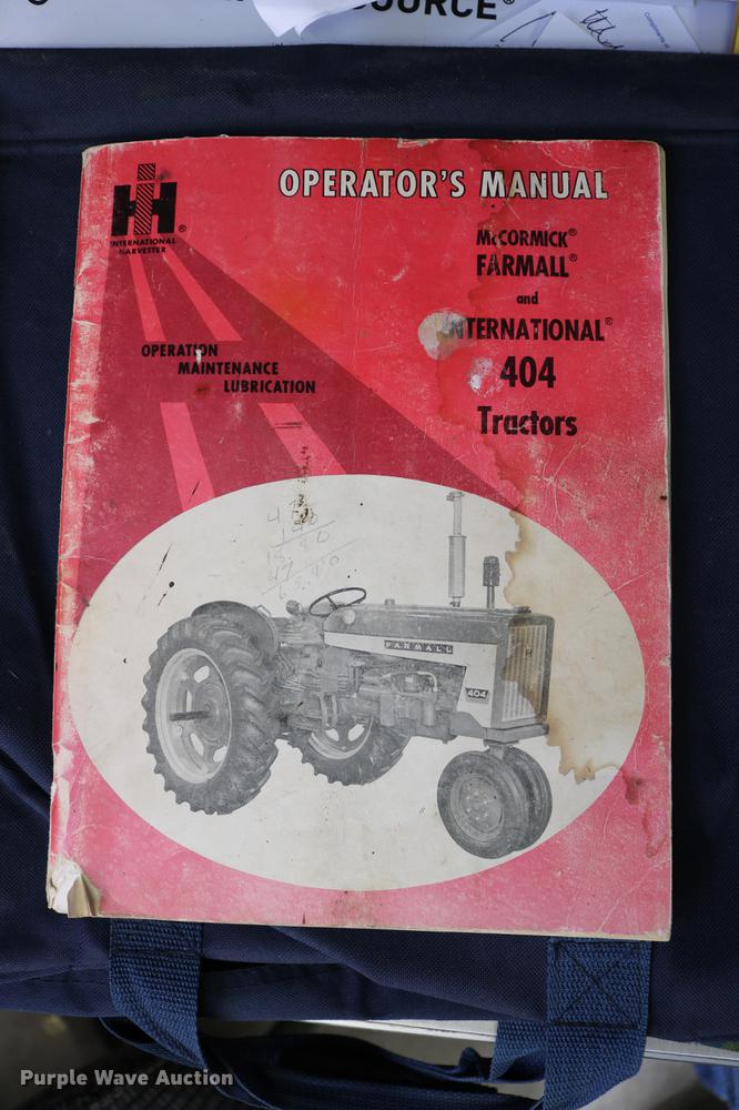 image for item DC7665 International 404 tractor