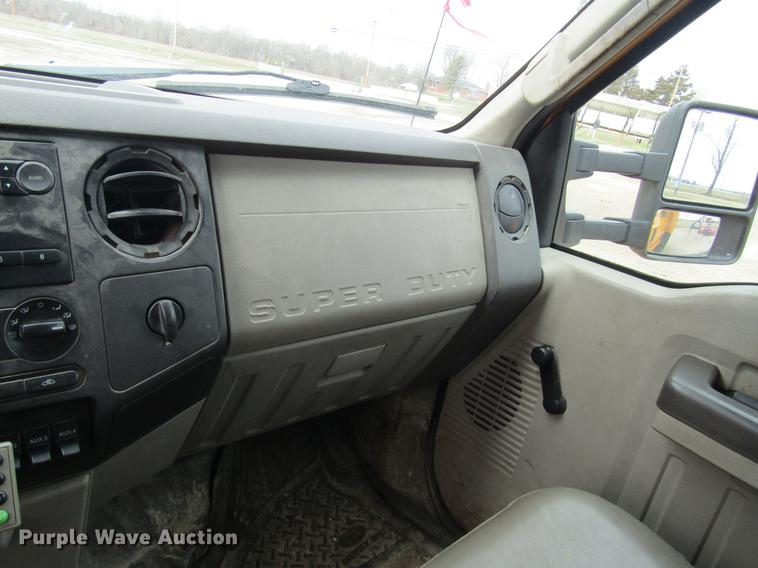 image for item DD7426 2008 Ford F550 Crew Cab dump truck