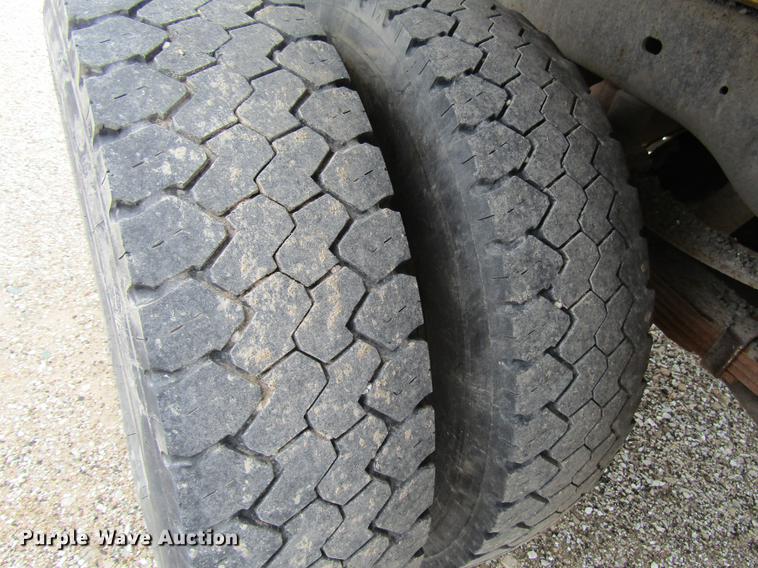 image for item DD7426 2008 Ford F550 Crew Cab dump truck