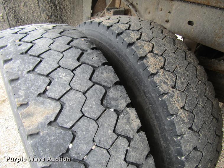 image for item DD7426 2008 Ford F550 Crew Cab dump truck