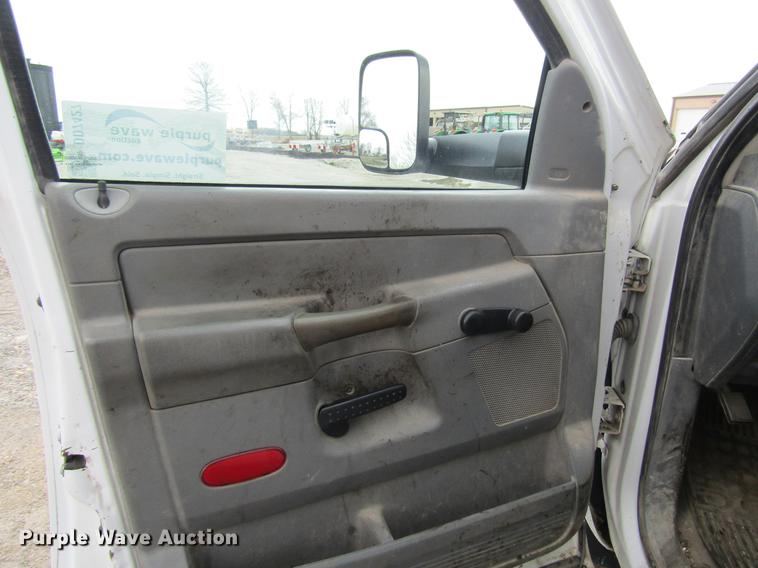 image for item DD7427 2009 Dodge Ram 5500 Quad Cab dump truck