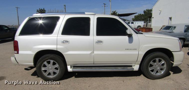 image for item DE6700 2002 Cadillac Escalade SUV