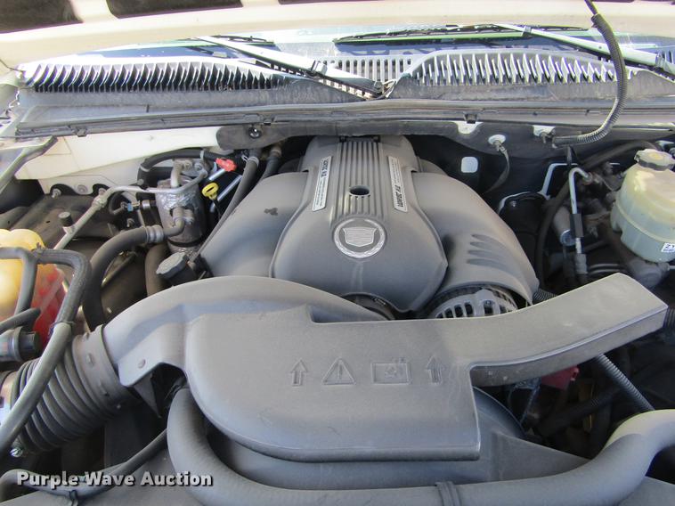 image for item DE6700 2002 Cadillac Escalade SUV