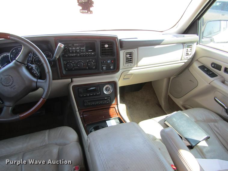image for item DE6700 2002 Cadillac Escalade SUV
