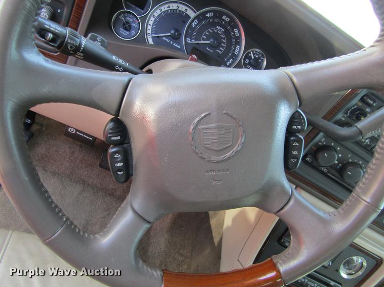 image for item DE6700 2002 Cadillac Escalade SUV