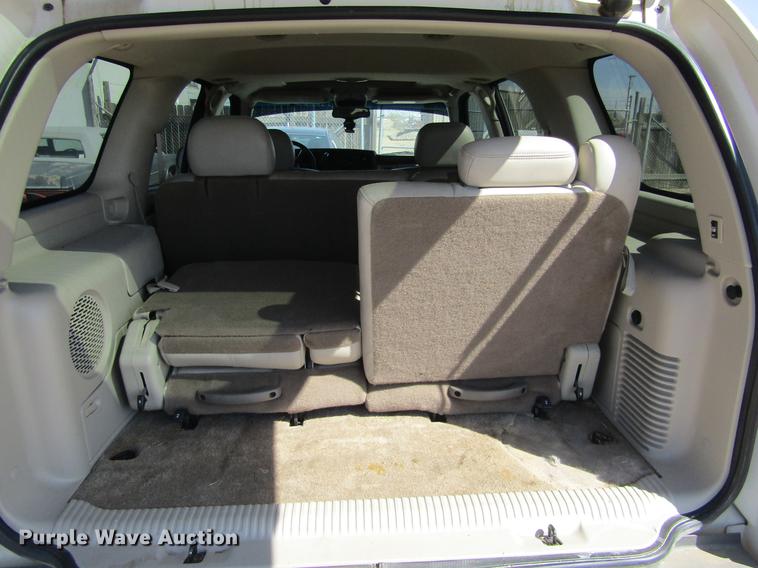 image for item DE6700 2002 Cadillac Escalade SUV