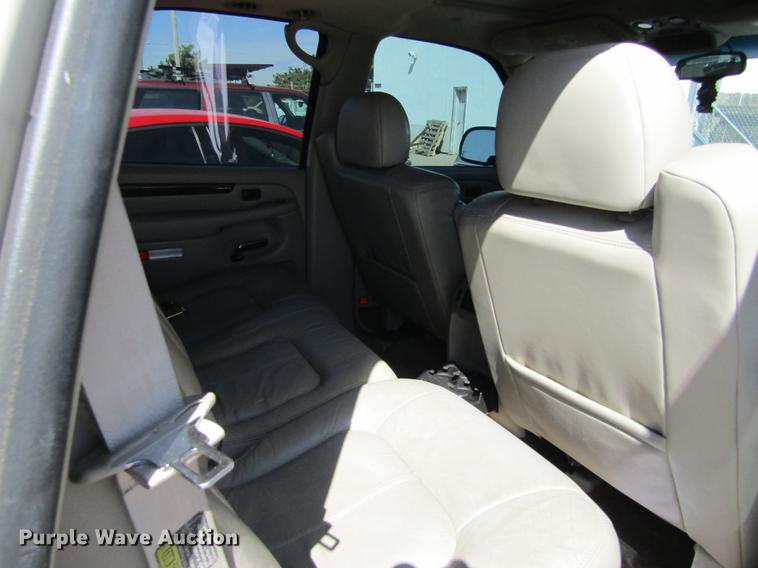 image for item DE6700 2002 Cadillac Escalade SUV