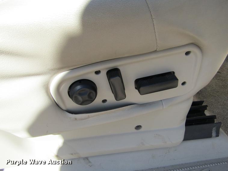 image for item DE6700 2002 Cadillac Escalade SUV