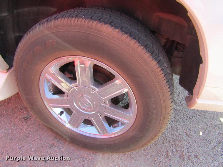 image for item DE6700 2002 Cadillac Escalade SUV